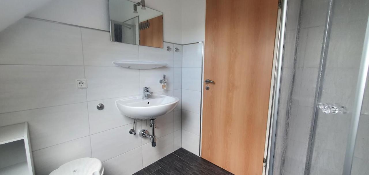 Ferienhaus Am Wellenpark Norddeich Екстериор снимка